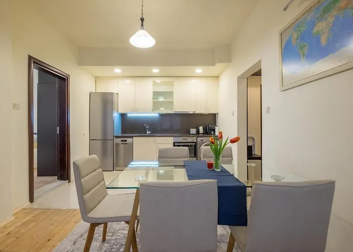 Apartament Stylish Center Flat 100m To Vitosha Blvd