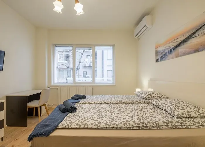 Stylish Center Flat 100m To Vitosha Blvd *