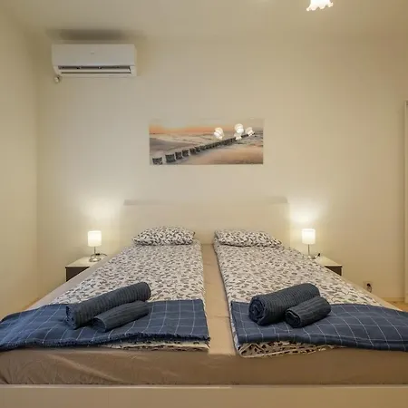 Stylish Center Flat 100m To Vitosha Blvd Daire *