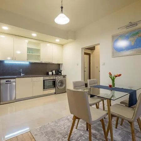Апартаменты Stylish Center Flat 100m To Vitosha Blvd *