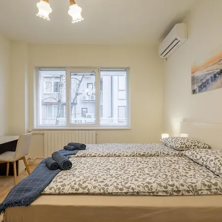 Stylish Center Flat 100m To Vitosha Blvd *