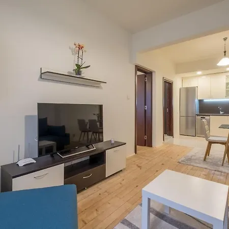 Апартаменты Stylish Center Flat 100m To Vitosha Blvd София