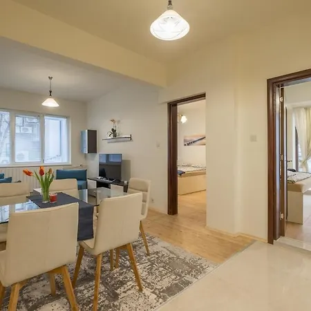 Stylish Center Flat 100m To Vitosha Blvd * София