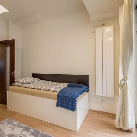 Stylish Center Flat 100m To Vitosha Blvd Apartment