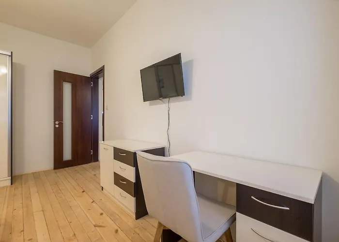 Stylish Center Flat 100m To Vitosha Blvd アパート ソフィア